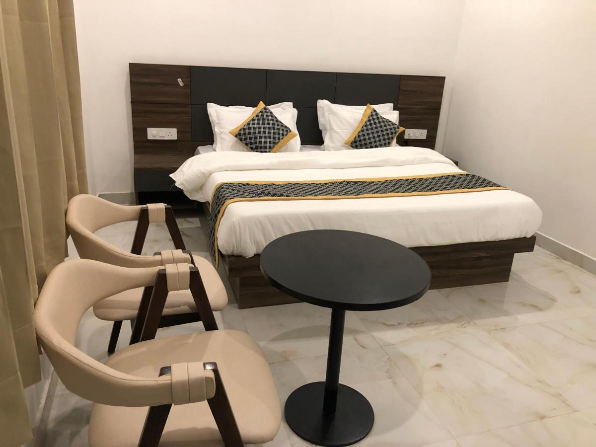 Kds Residency Hotel Greater Noida Exterior photo