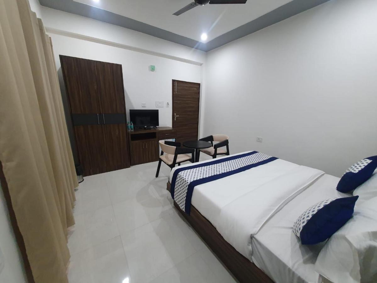 Kds Residency Hotel Greater Noida Exterior photo
